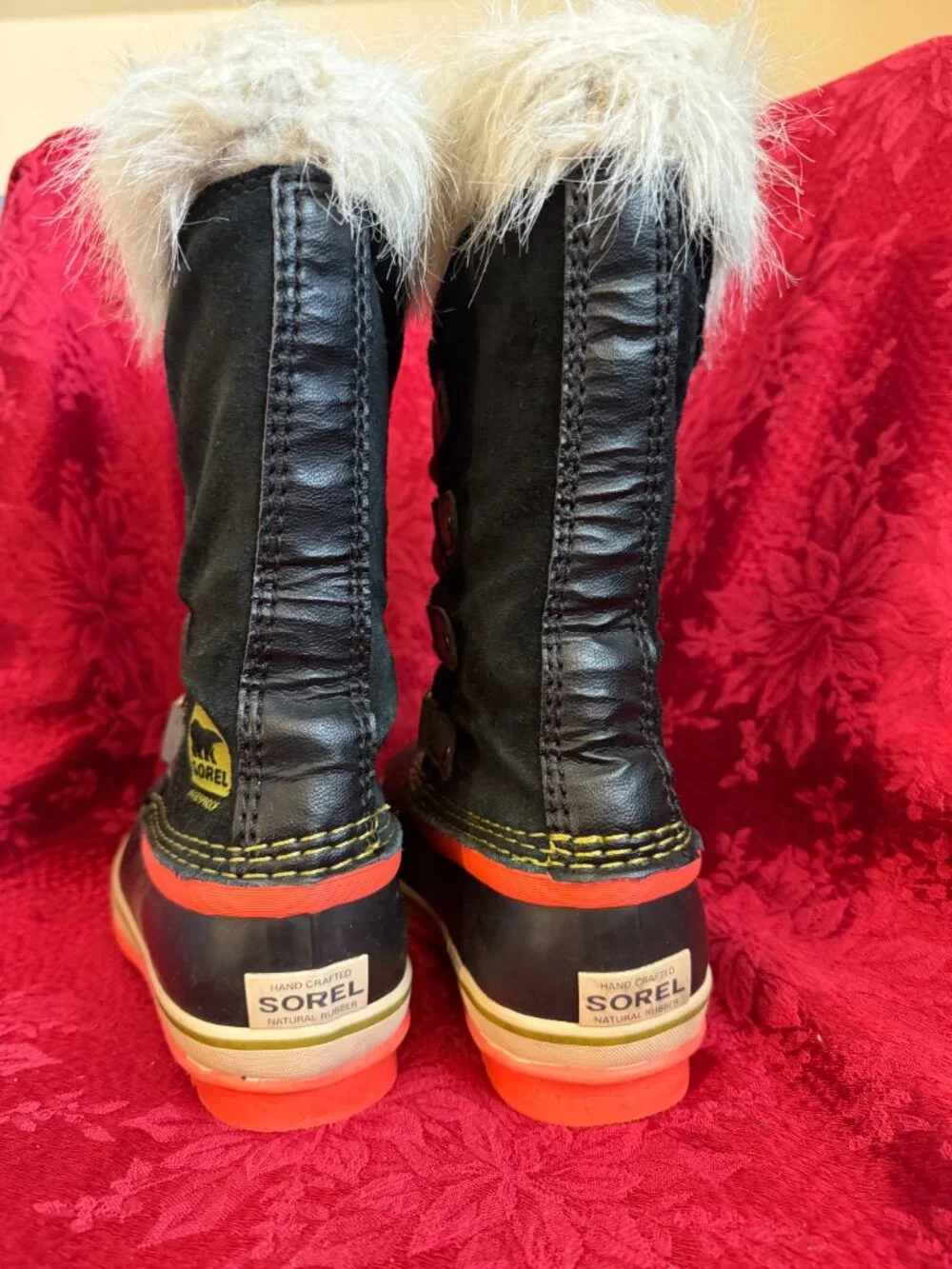 Sorel gently preloved